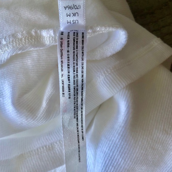 ❌SOLD❌Free People White V Neck Tee - Picture 3 of 5